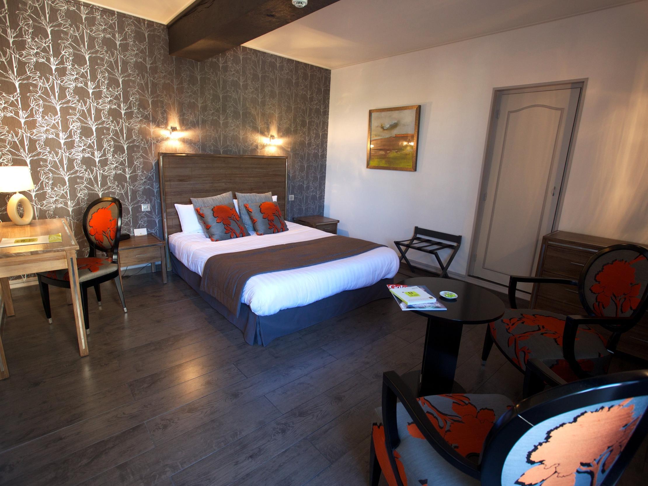 Logis Hotel Restaurant Nougier Saint-Etienne-de-Fursac Екстер'єр фото