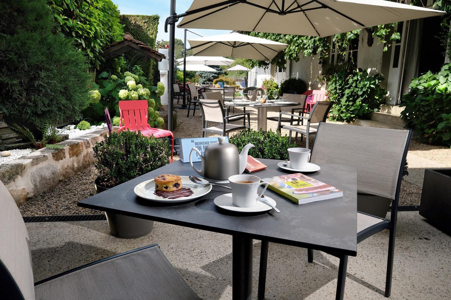 Logis Hotel Restaurant Nougier Saint-Etienne-de-Fursac Екстер'єр фото