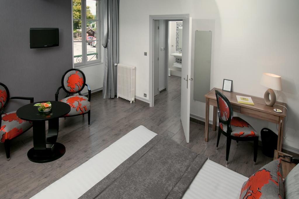 Logis Hotel Restaurant Nougier Saint-Etienne-de-Fursac Екстер'єр фото